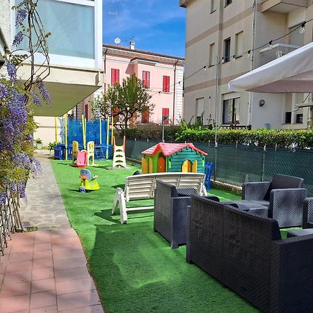 Hotel Sogno Cesenatico Eksteriør bilde